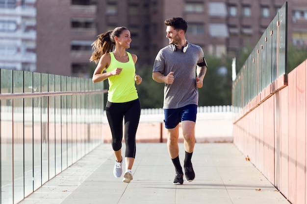Consejos y recomendaciones para una dieta saludable y equilibrada para corredores.